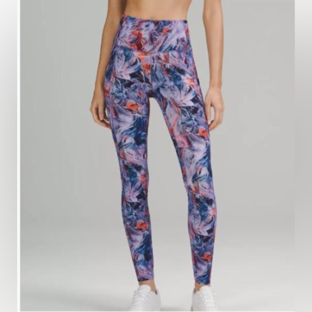 NWT Lululemon 25”